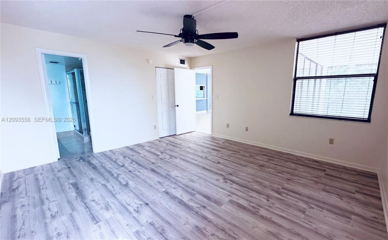 6800 Cypress Rd, Unit 401, Plantation, FL 33317 Photo