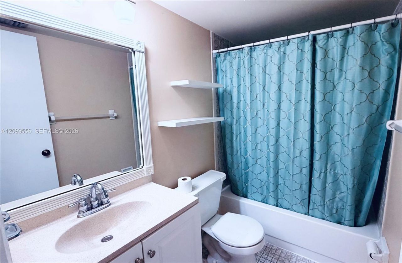6800 Cypress Rd, Unit 401, Plantation, FL 33317 Photo
