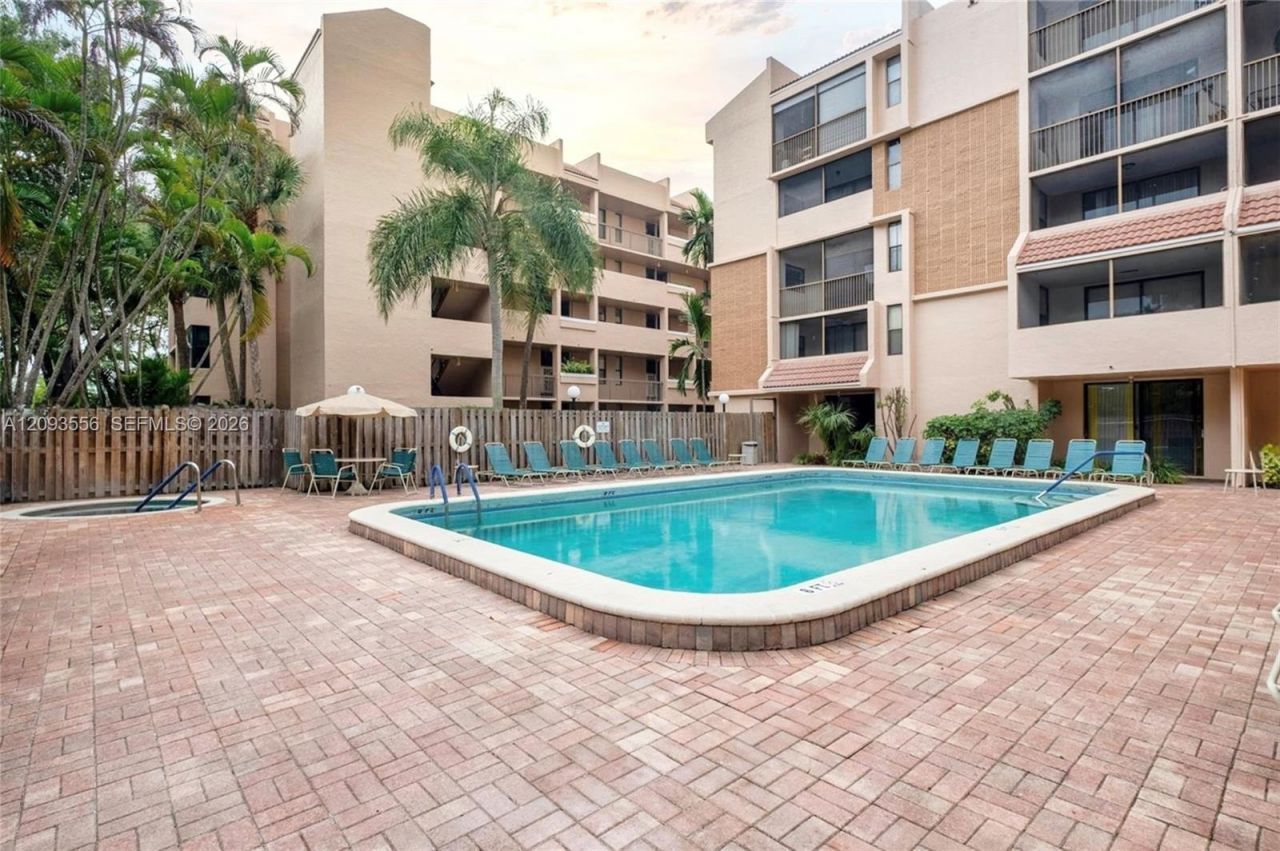 6800 Cypress Rd, Unit 401, Plantation, FL 33317 Photo