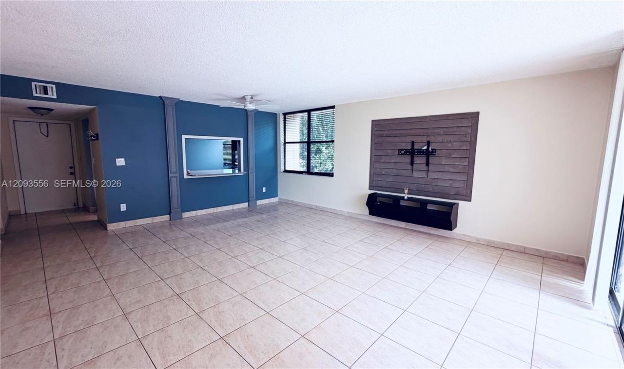 6800 Cypress Rd, Unit 401, Plantation, FL 33317 Photo