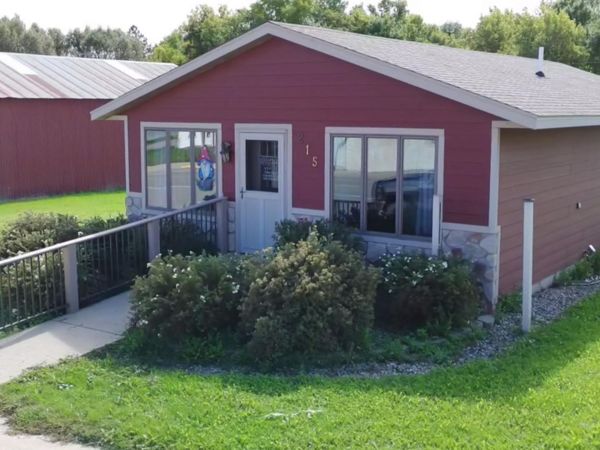 215 Main Street W, Bertha, MN 56437