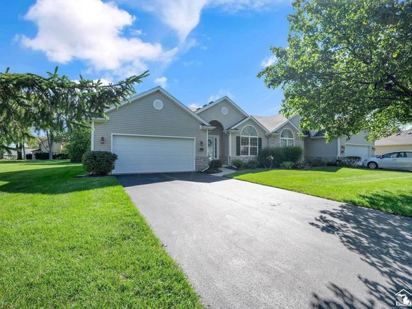6586 Black Diamond Lane, Lambertville, MI 48144