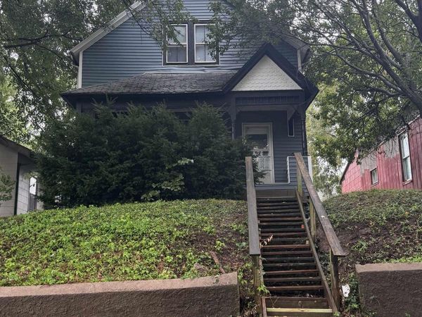 432 May Avenue, Burlington, IA 52601