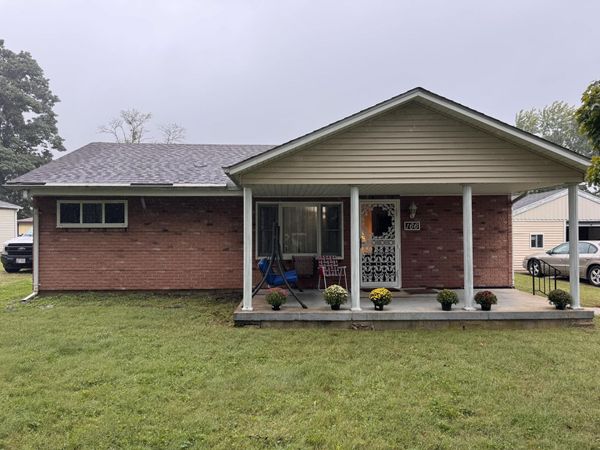 166 Ravenwood Drive, Springfield, OH 45504