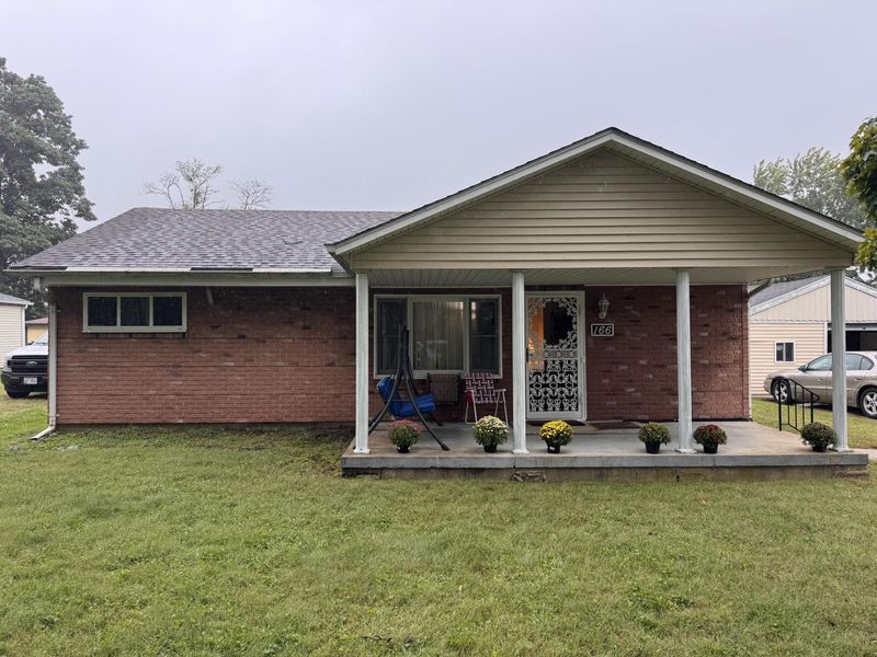 166 Ravenwood Drive, Springfield, OH 45504 Photo 1