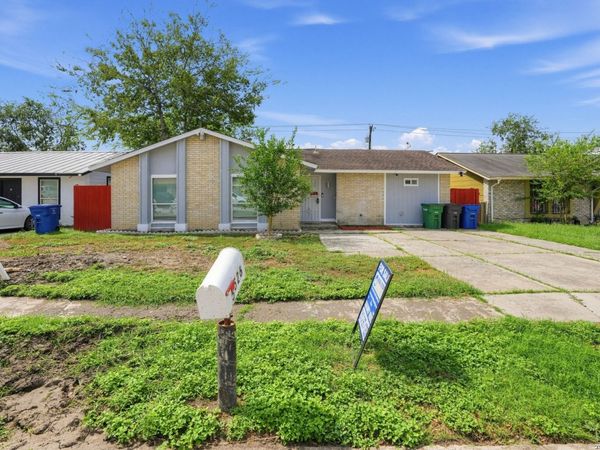 5526 GHOST HAWK ST, San Antonio, TX 78242