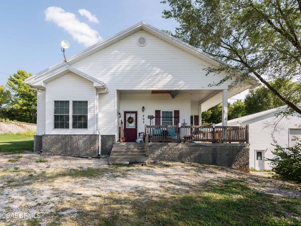 203 S THIRD STREET, Linn, MO 65051