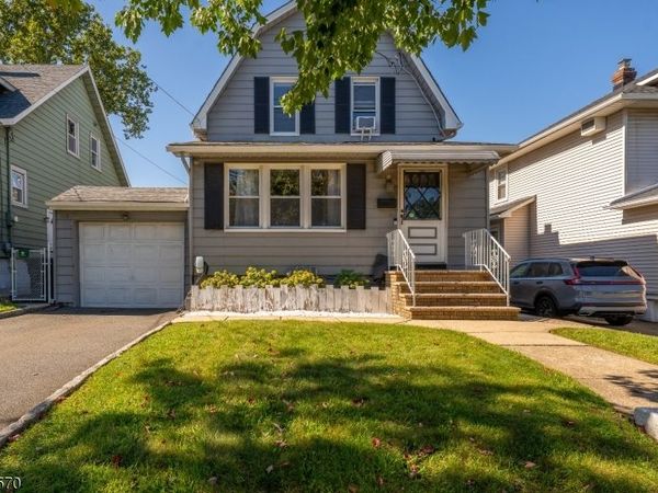 344 Rutherford Ave, Lyndhurst, NJ 07071