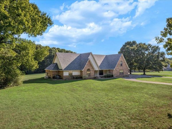 9485 PLEASANT RIDGE RD, Lakeland, TN 38002