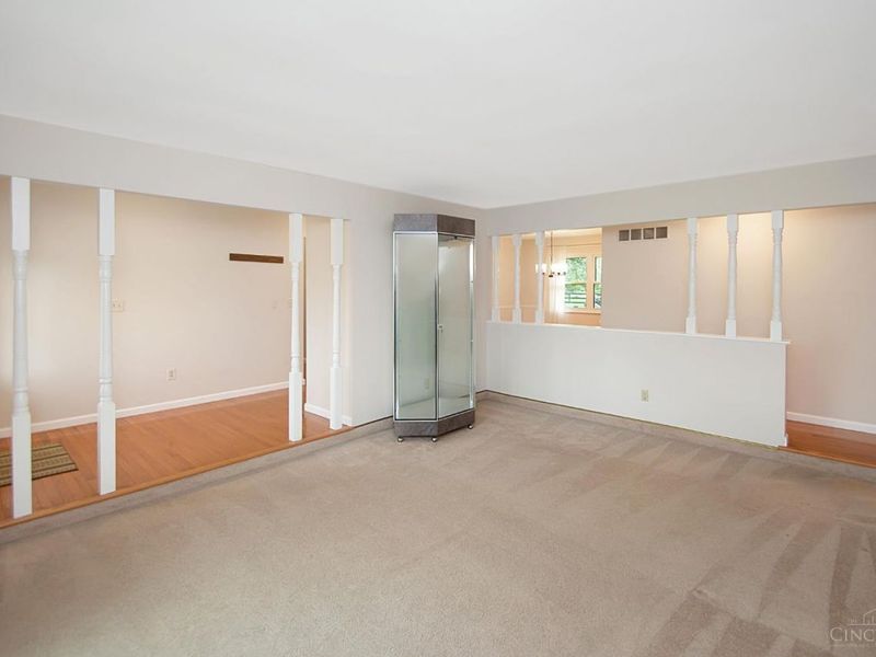 8044 Honeysuckle Lane, West Chester, OH 45069 Photo 7