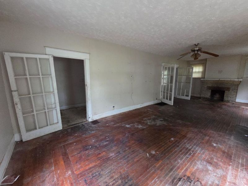 5529 Stewart Road, Columbia Township, OH 45227 Photo 2