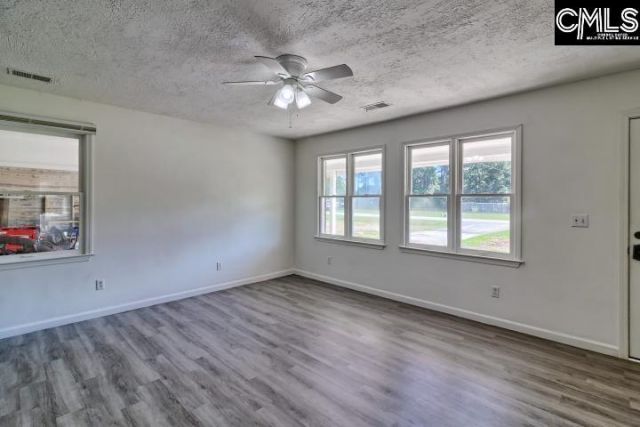 237 Grove Drive Photo 12