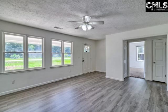 237 Grove Drive Photo 13