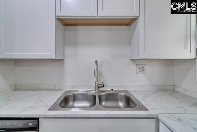 237 Grove Drive Photo 22