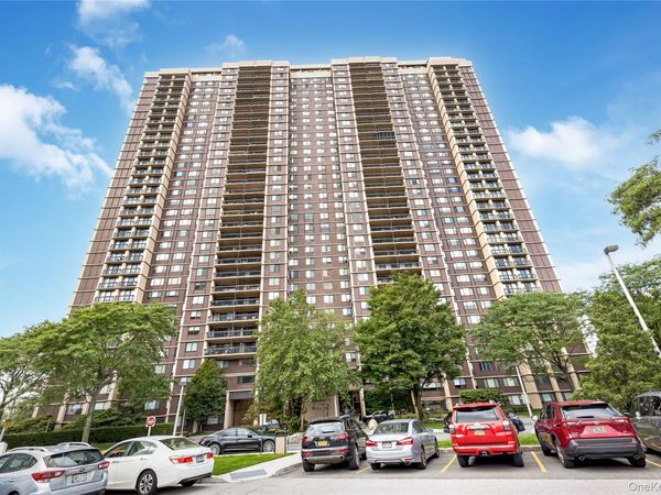 269-10 Grand Central Parkway , Unit 4U, Floral Park, NY 11005