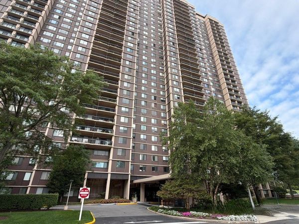269-10 Grand Central Parkway , Unit 4U, Floral Park, NY 11005