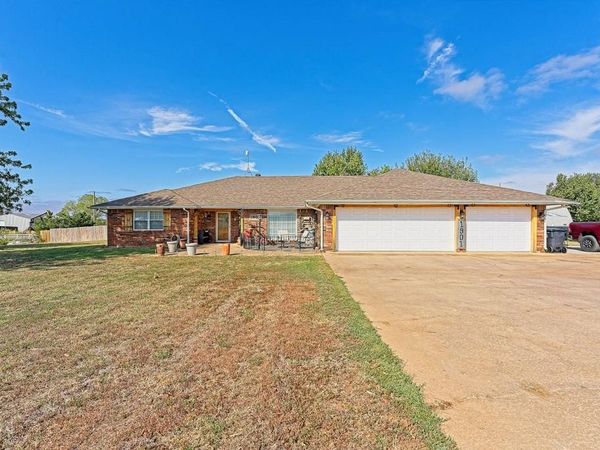 1901 S Broadway , Guthrie, OK 73044