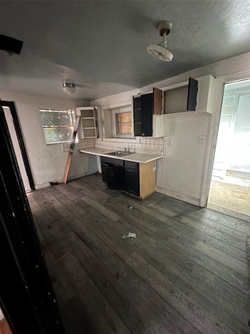 821 Paris Avenue S, Saint Petersburg, FL 33701 Photo