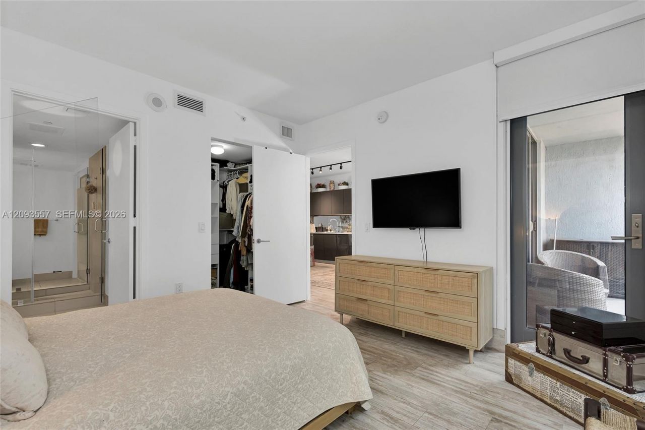 31 SE 6th St , Unit 304, Miami, FL 33131 Photo