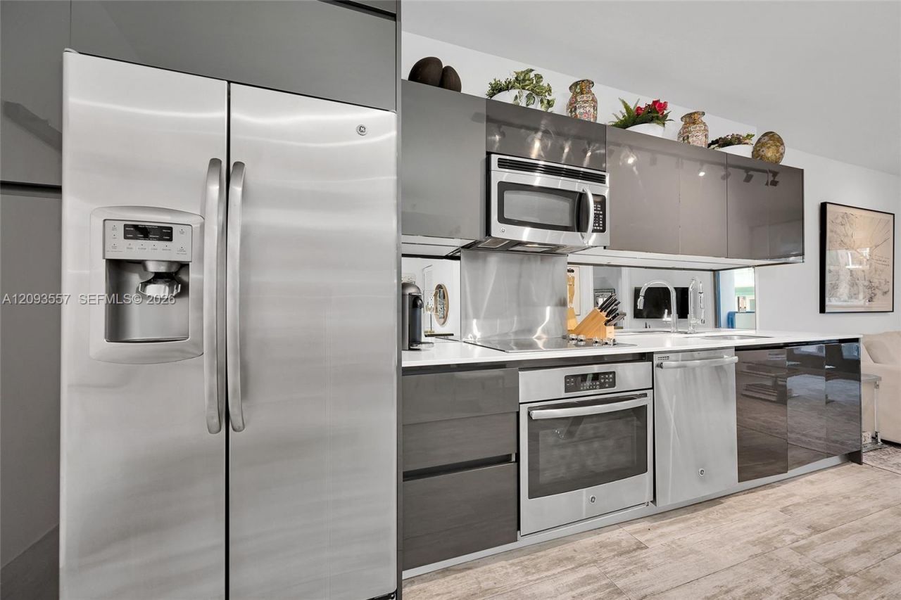 31 SE 6th St , Unit 304, Miami, FL 33131 Photo