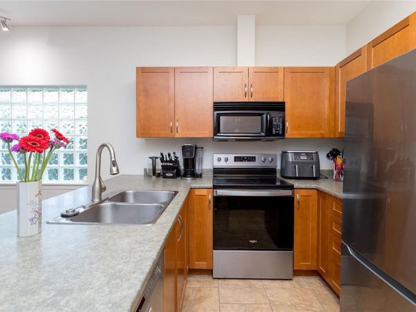 1963 Polo Park Crt , Central Saanich, BC V8M 2K1