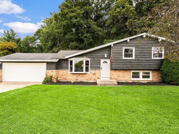 193 Lantern Drive NW, Comstock Park, MI 49321