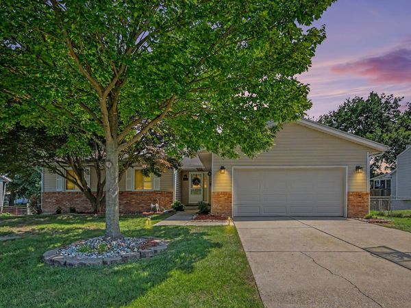 5866 Penny Farm Drive SE, Kentwood, MI 49508