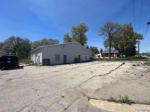 2632 S Huron Road , Kawkawlin Township, Mi 48631