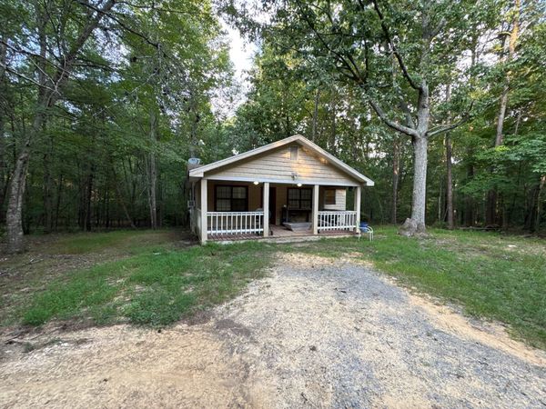 99 Reed Road, Trenton, GA 30752