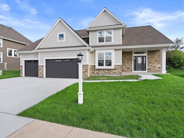 1344 Mohican TRAIL, Waukesha, WI 53189