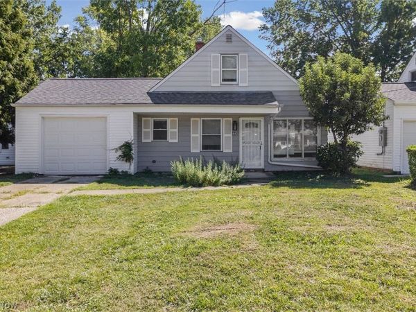443 Fairway Boulevard , Wickliffe, OH 44095