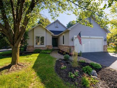 27 English Station Road , Rochester, NY 14616