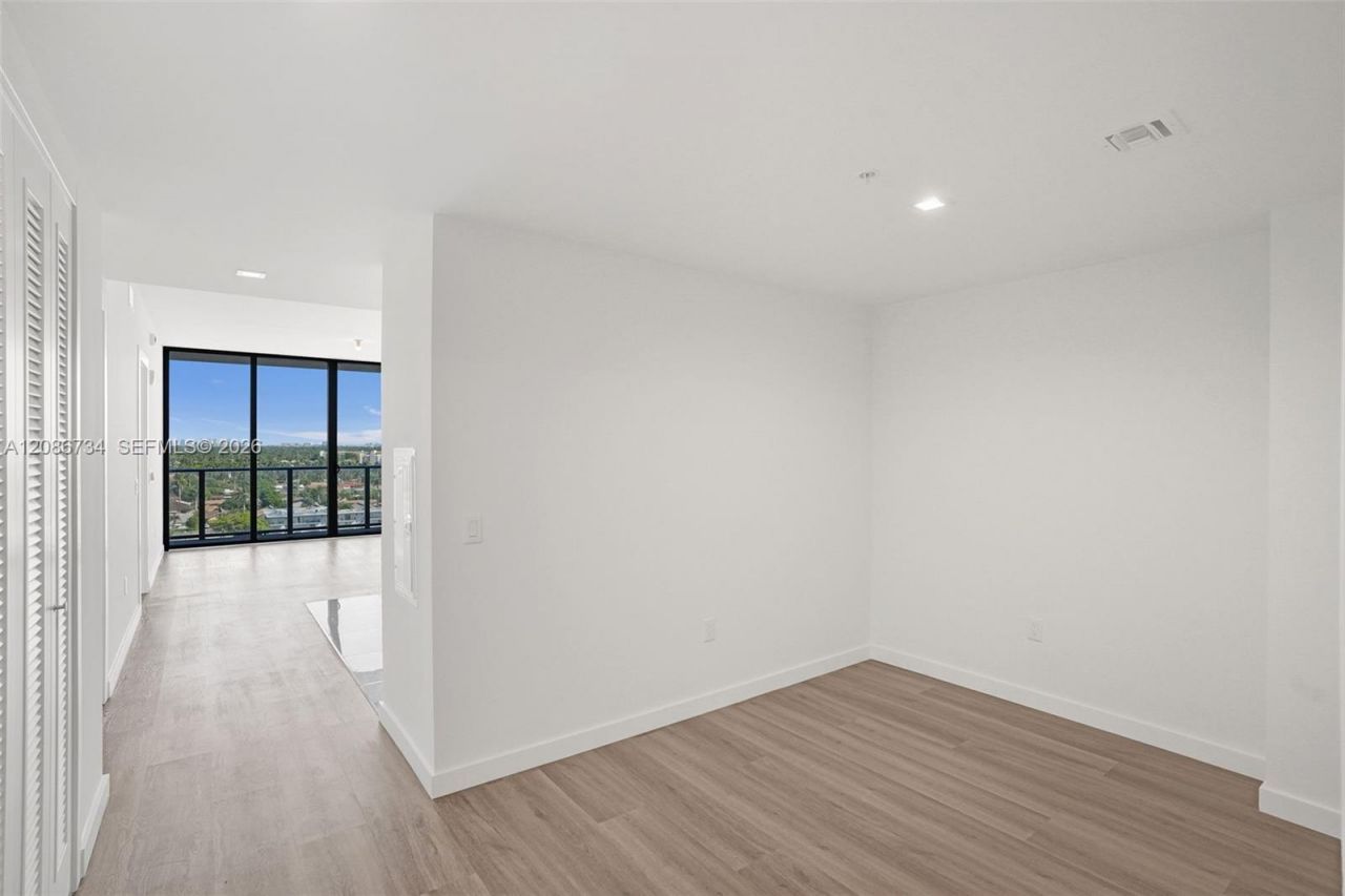 1170 E Hallandale, Unit 1003, Hallandale Beach, FL 33009 Photo