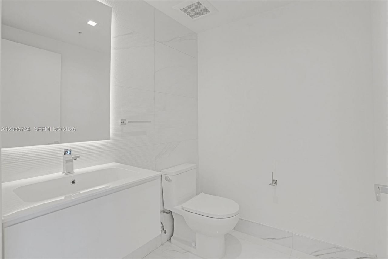 1170 E Hallandale, Unit 1003, Hallandale Beach, FL 33009 Photo