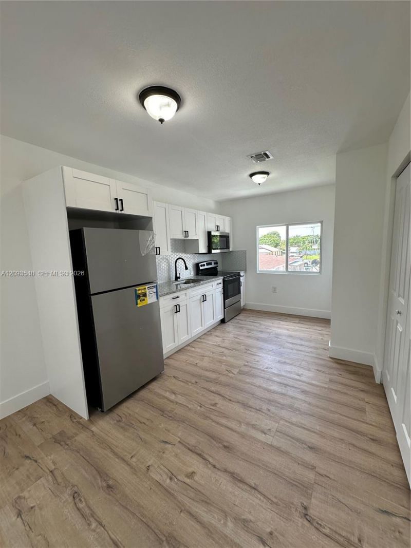 3123 NW 22nd Ct, Unit D, Miami, FL 33142 Photo