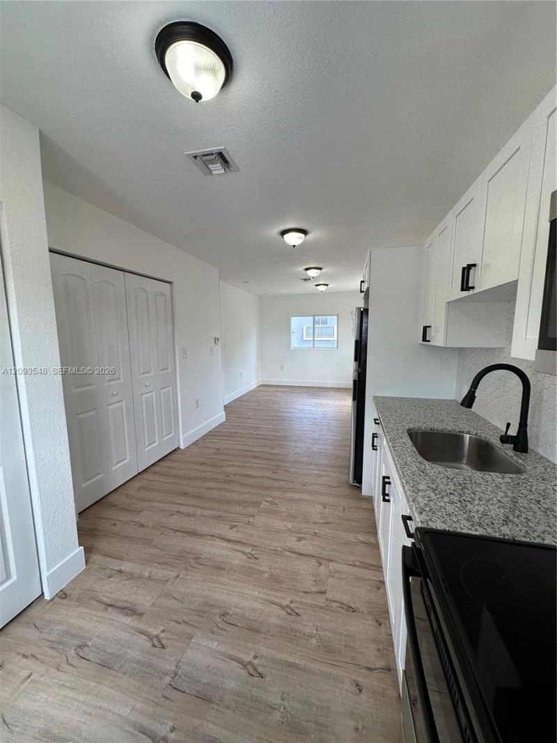 3123 NW 22nd Ct, Unit D, Miami, FL 33142 Photo