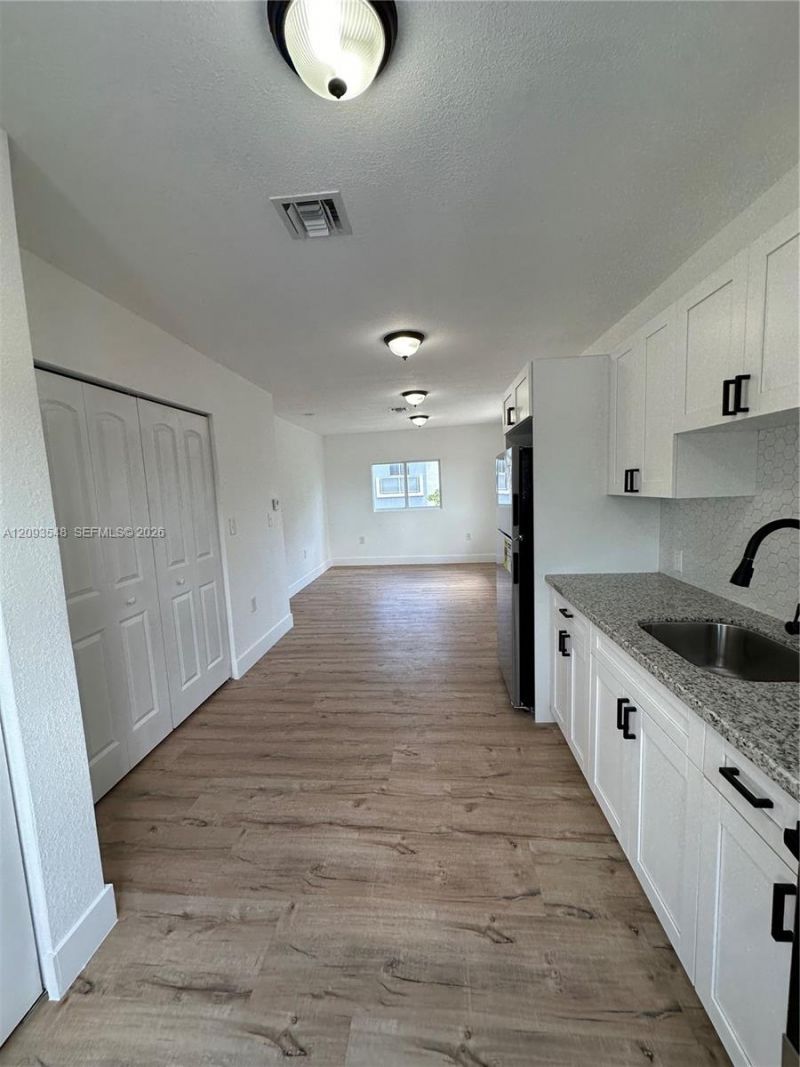 3123 NW 22nd Ct, Unit D, Miami, FL 33142 Photo