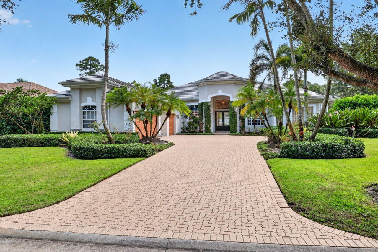 851 Forest Glen Lane, Wellington, FL 33414 Photo