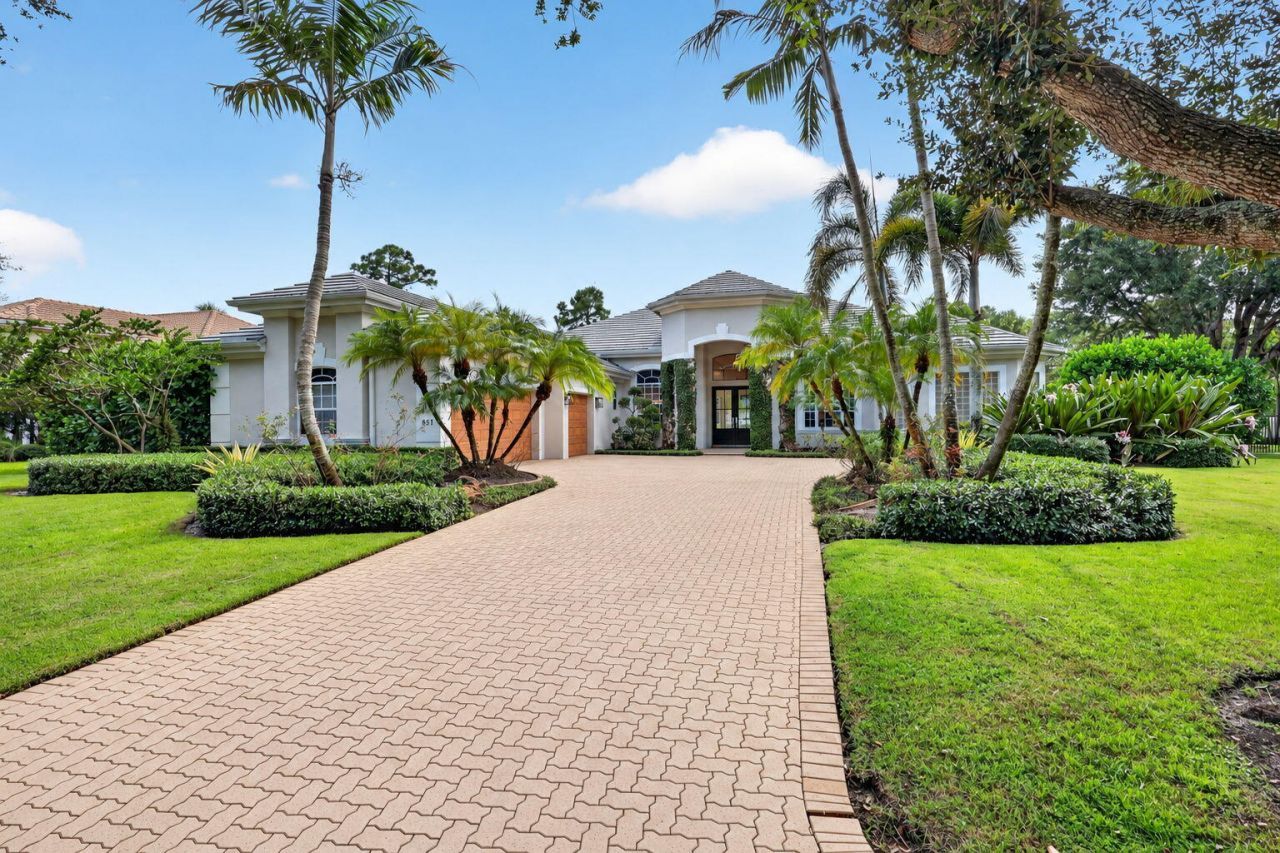 851 Forest Glen Lane, Wellington, FL 33414 Photo