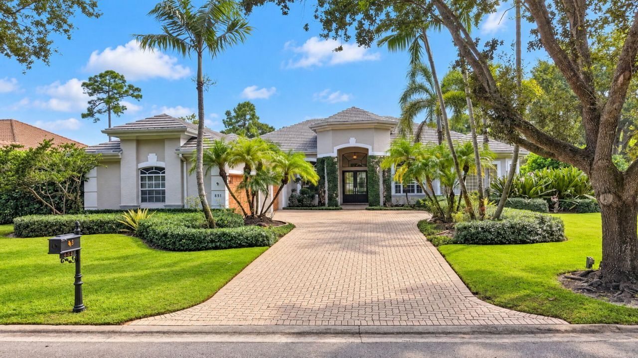851 Forest Glen Lane, Wellington, FL 33414 Photo