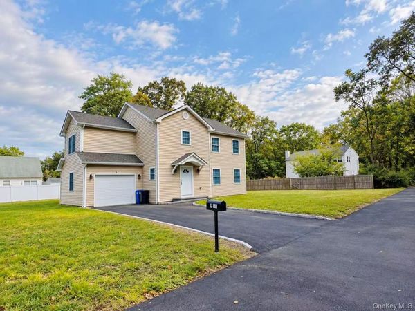 5 Saint James , Centereach, NY 11720