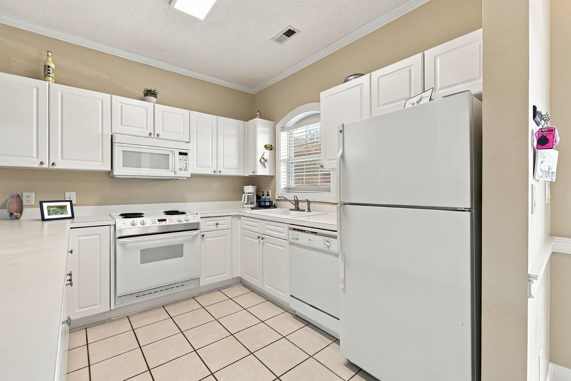4879 Dahila Ct.  Photo 4