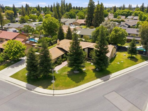 2501 Moffitt Way, Bakersfield, CA 93309