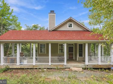 244 TOMAHAWK LANE , EDINBURG, VA 22824