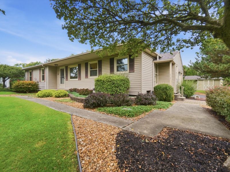 808 Kelley Drive, Wapakoneta, OH 45895 Photo 5