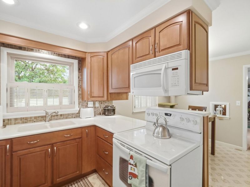 808 Kelley Drive, Wapakoneta, OH 45895 Photo 8