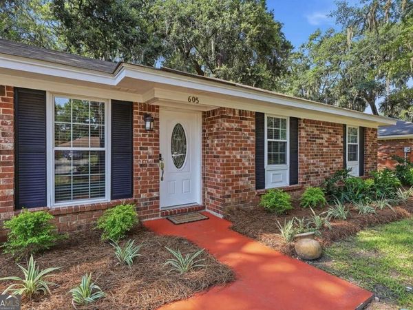 605 Leaning Oaks Drive, Savannah, GA 31410