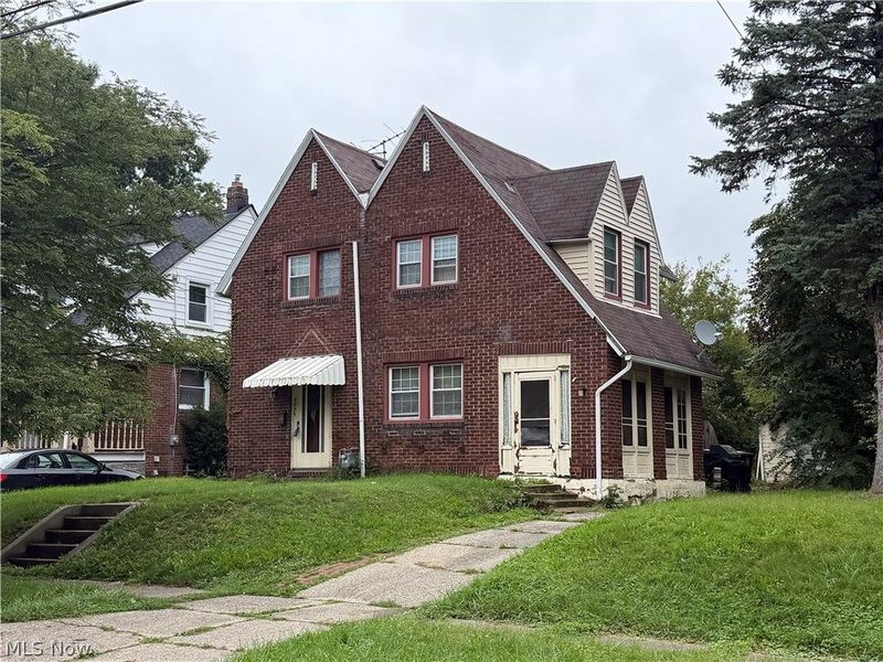 409 Sumatra Avenue, Akron, OH 44305 Photo 1