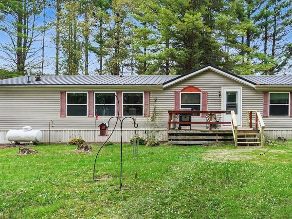936 Coleman Road N, Shepherd, MI 48883
