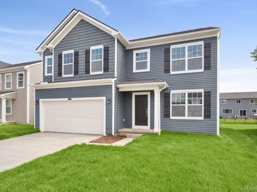 370 Edge Brook, Holly Township, Mi 48442